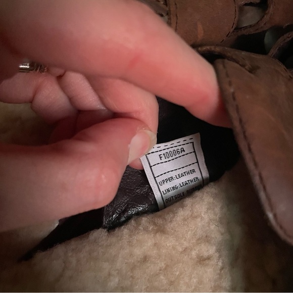 UGG Brown Leather Fisherman Mules Sandals Comfortable Clogs Shearling sz 11 - Picture 4 of 12